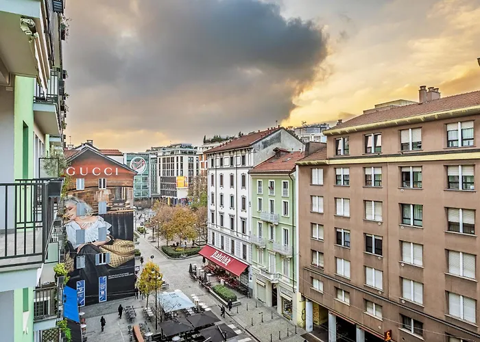 Luxury 4 Bedrooms Apartment In The Center Of Milan